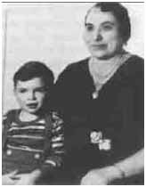 Al Capone with his mother