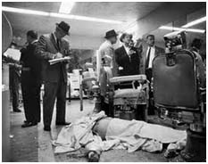 Albert Anastasia dead on barbershop floor