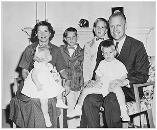 Betty and Gerald Ford with their 4 children