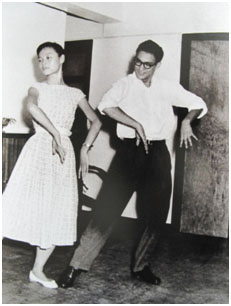 Bruce Lee dancing