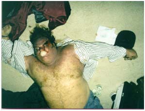 Chris Farley dead on the floor of his apartment
