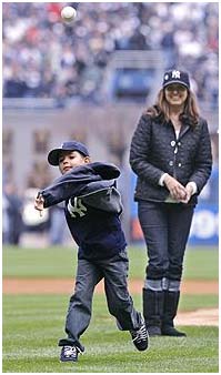 Cory Lidle's wife and son throwing out the first pitch in 2007