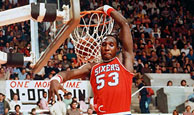 Darryl Dawkins playing on the 76ers