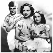 Elizabeth Taylor with mother and brother