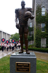 Ernie Davis statue