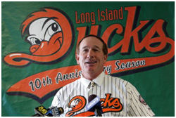 Gary Carter as manager of the Long Island Ducks in the independent Atlantic League of Professional Baseball