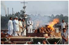 Indira Gandhi being cremated