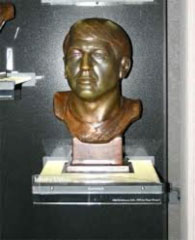 Johnny Unitas hall of fam statue