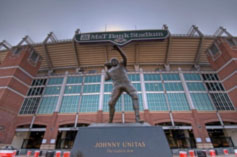 Johnny Unitas statue