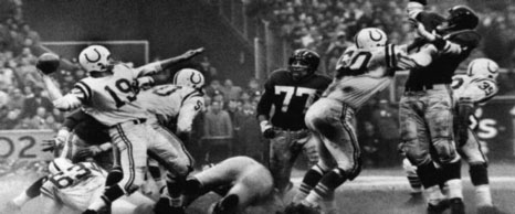 Johnny Unitas playing in the championship game, 1958