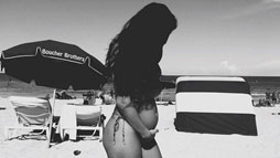 Jose Fernandez girlfriend on a beach in bikini