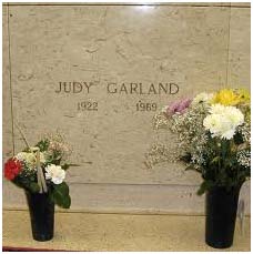 Judy Garland head stone
