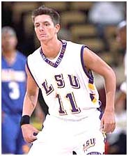 Josh Maravich playing for LSU