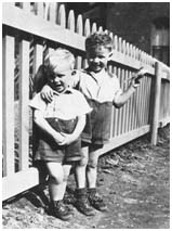 The Everly Brothers when they were kids