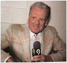 Ralph Kiner broadcasting a mets game