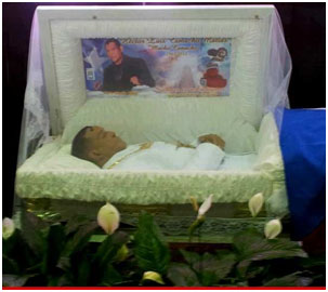 Redd Foxx dead in casket