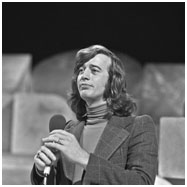 Robin Gibb performing a solo act