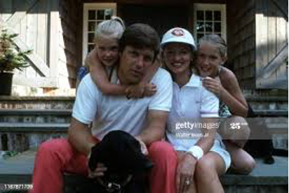Tom Seaver and daughters