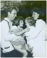 Vic Morrow with wife and two daughters